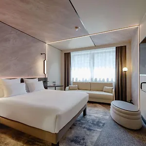 Hotel Novotel Muenchen Airport - Newly Renovated, Freising